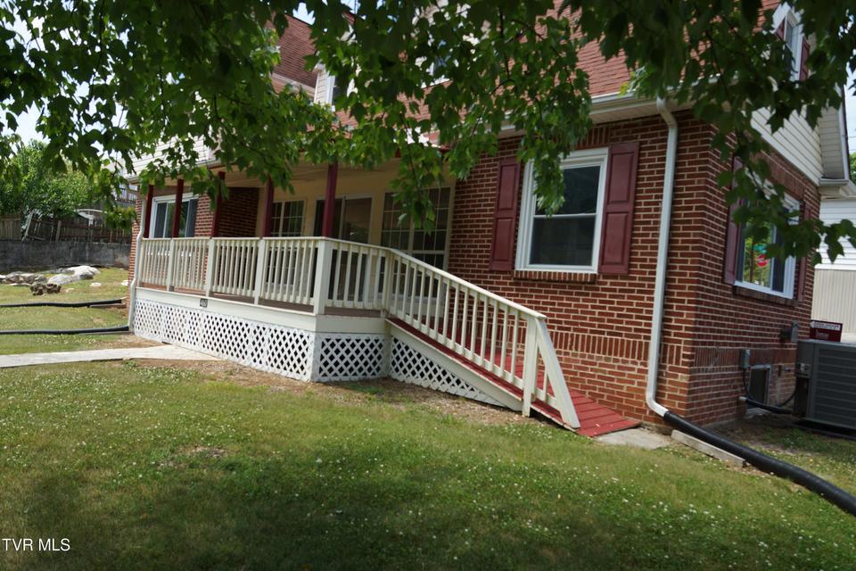 Photo #53: 460 Park Street