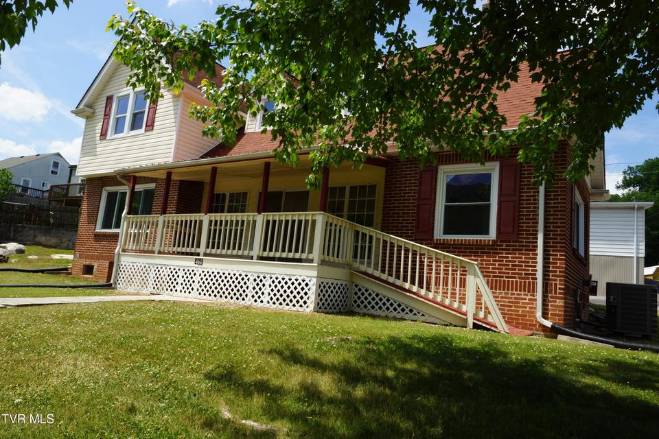 Photo #54: 460 Park Street