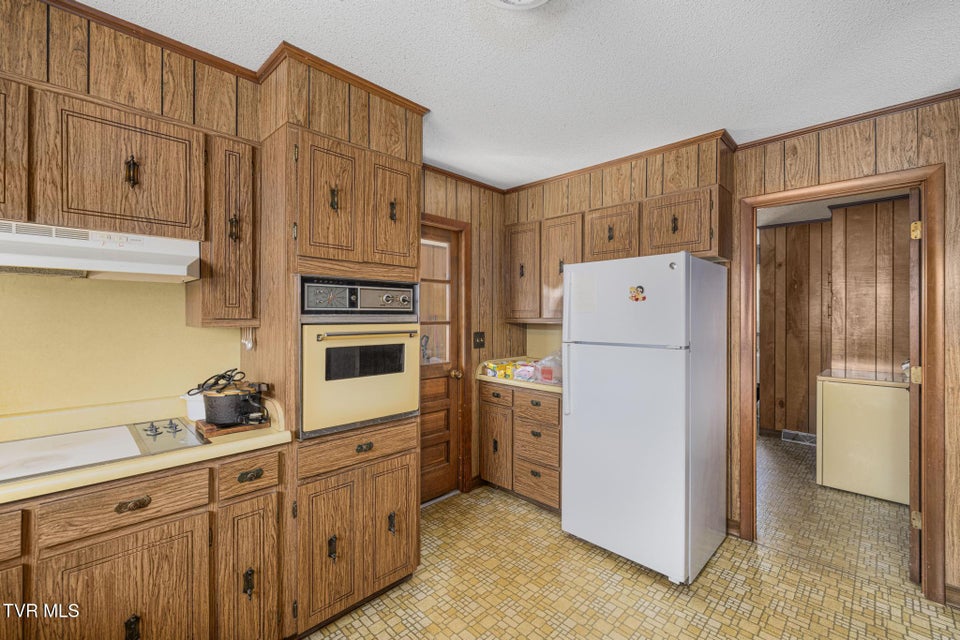 Photo #12: 320 Mountain View Street
