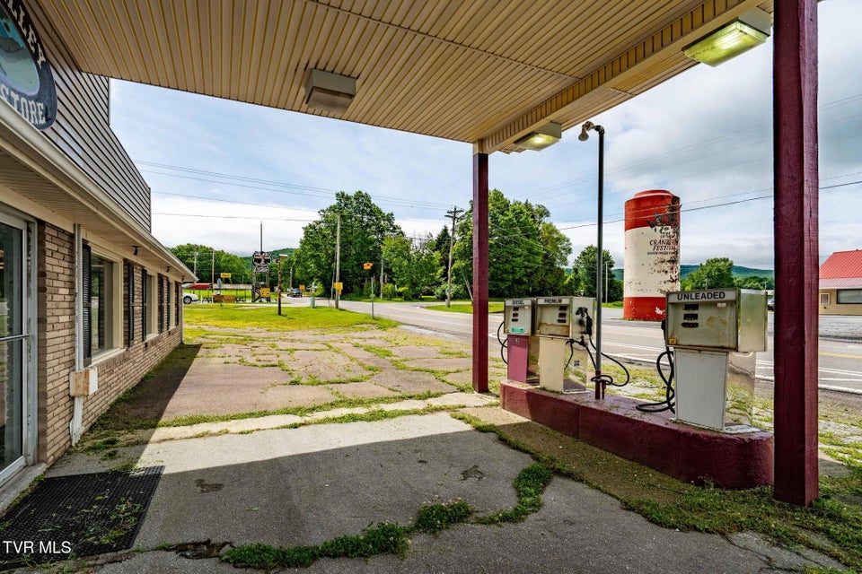 Photo #6: 9854 Highway 421 N 