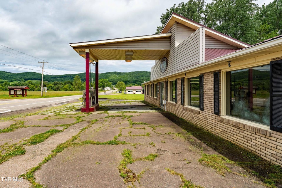 Photo #10: 9854 Highway 421 N 