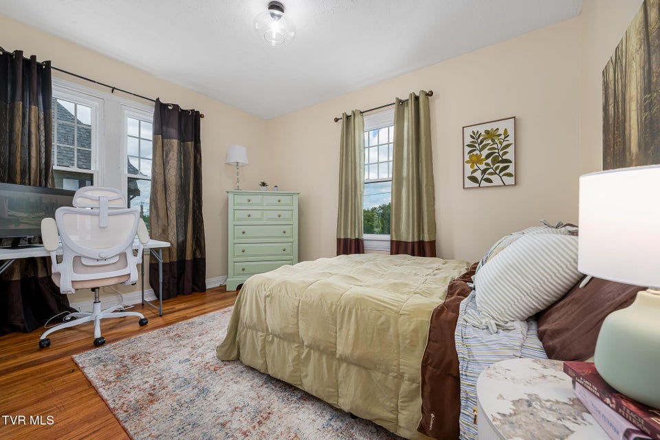 Photo #31: 701 Locust Street