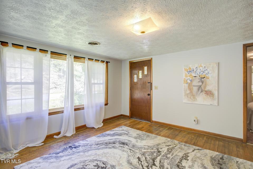 Photo #6: 865 Shelleys Road