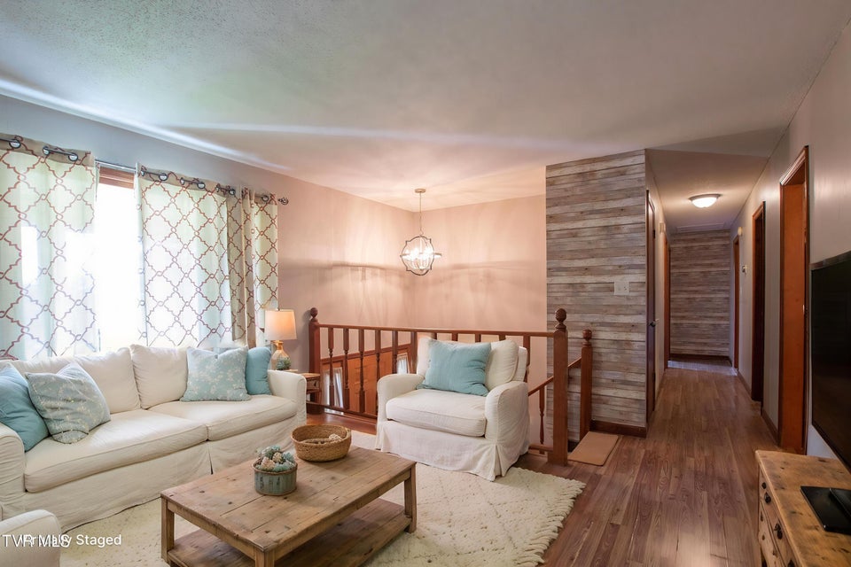 Photo #10: 22234 Pinebrook Drive