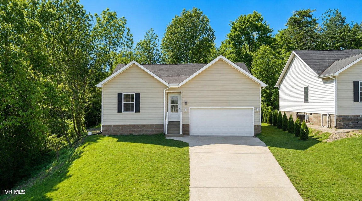 Photo #2: 170 Brighton Place