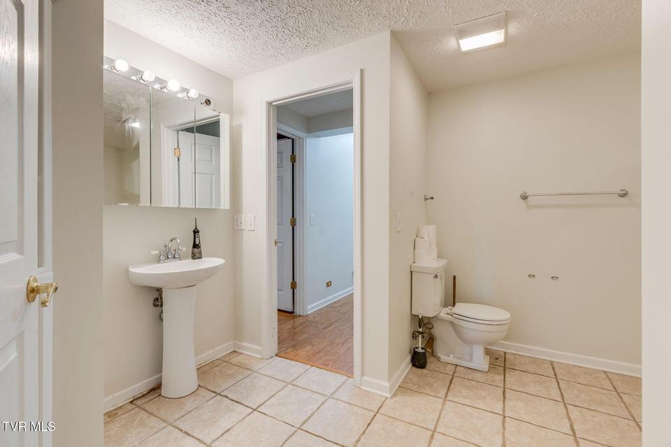 Photo #29: 1801 Hermitage Drive