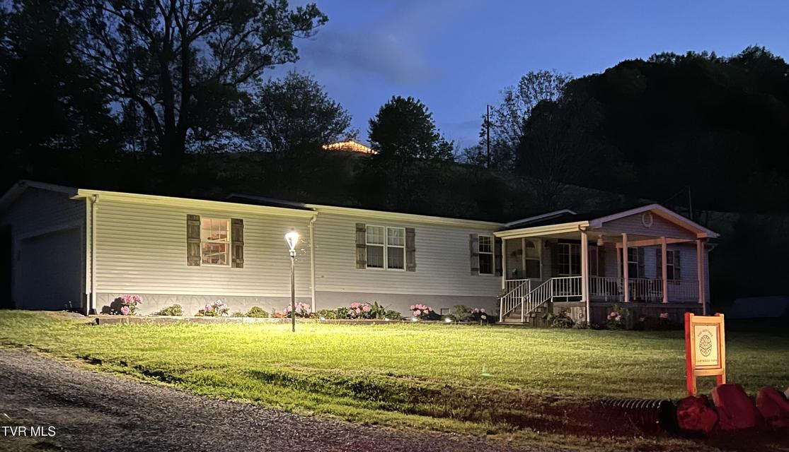 Photo #14: 21570 Alvarado Road