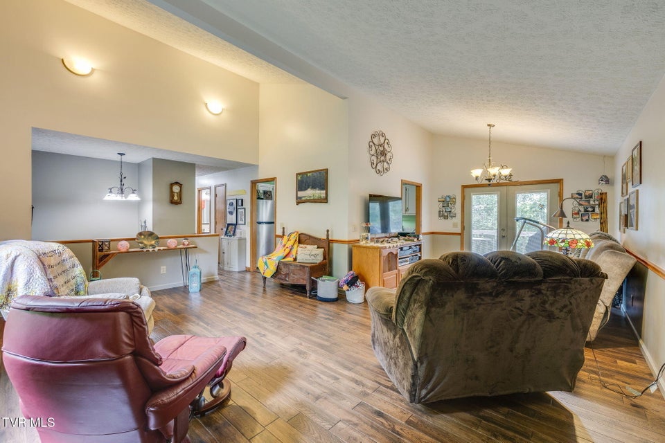 Photo #8: 198 Highland Road