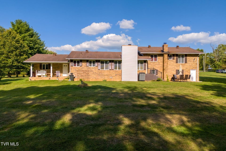 Photo #10: 19418 Brandywine Road