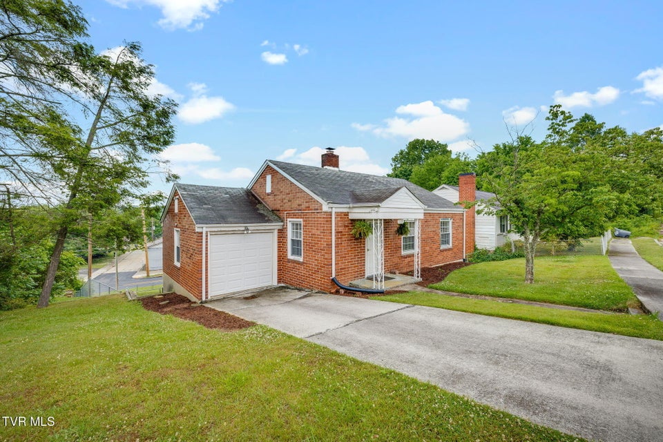 Photo #3: 110 Park Drive