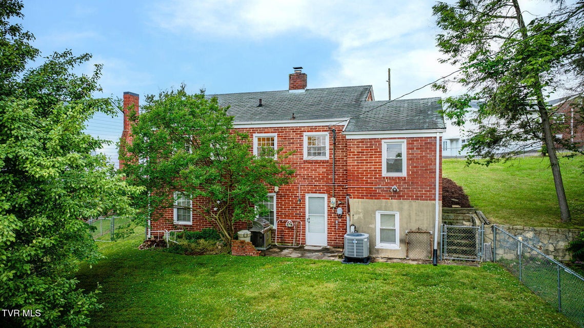 Photo #26: 110 Park Drive