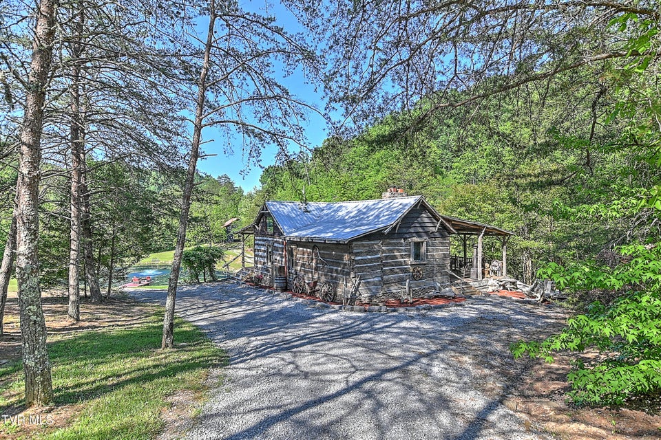 Photo #28: 3388 Flower Gap Road
