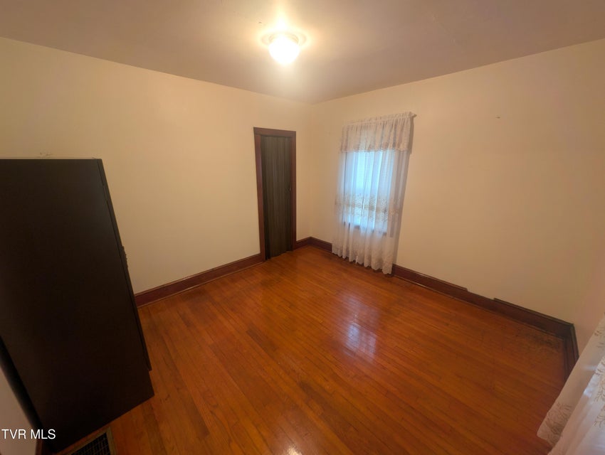 Photo #16: 9912 Sandlick Road