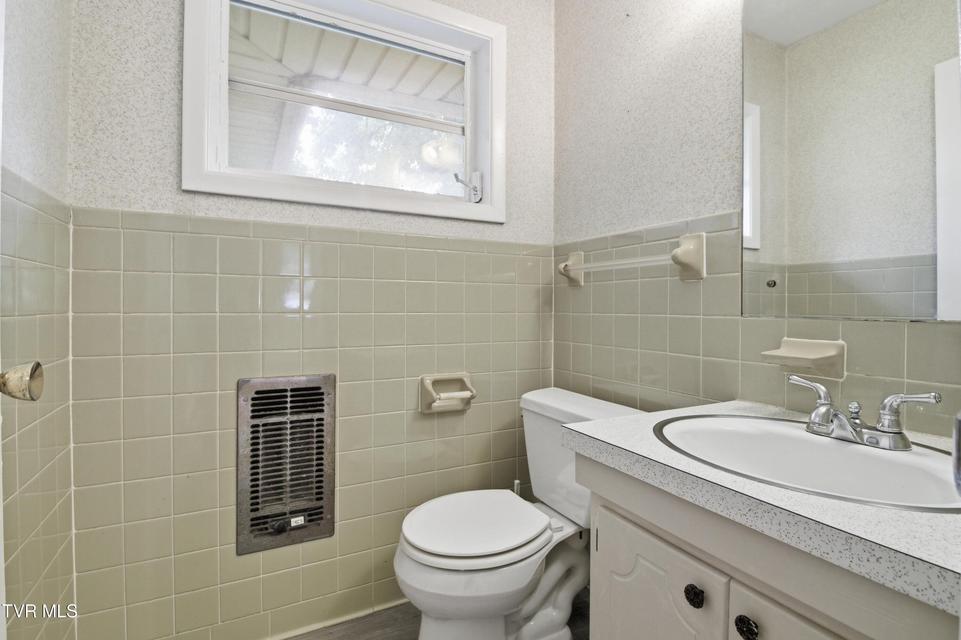 Photo #16: 2858 Ashley Street