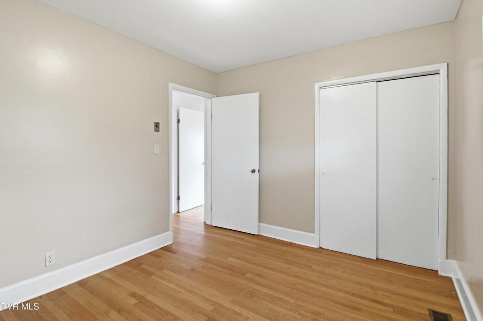 Photo #23: 2858 Ashley Street