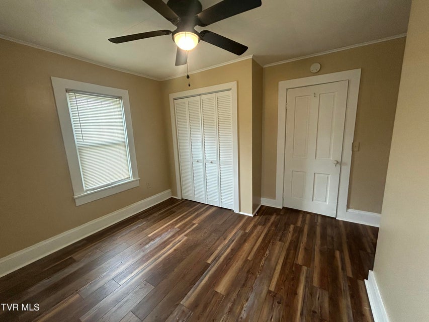 Photo #13: 518 Spring Avenue