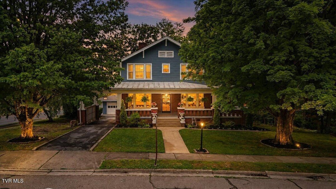 Photo #6: 834 Locust Street