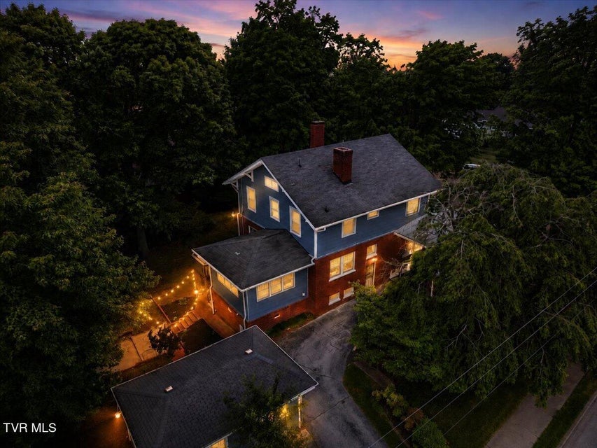 Photo #7: 834 Locust Street