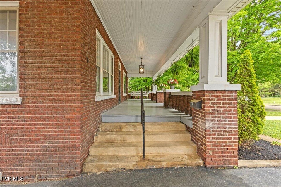 Photo #15: 834 Locust Street
