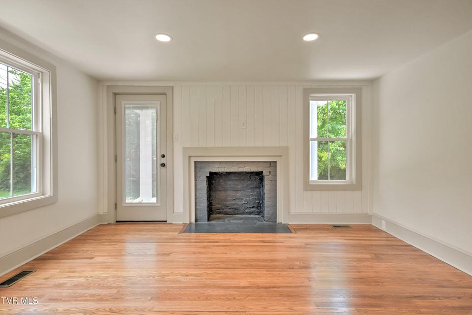 Photo #5: 268 Cherokee Road