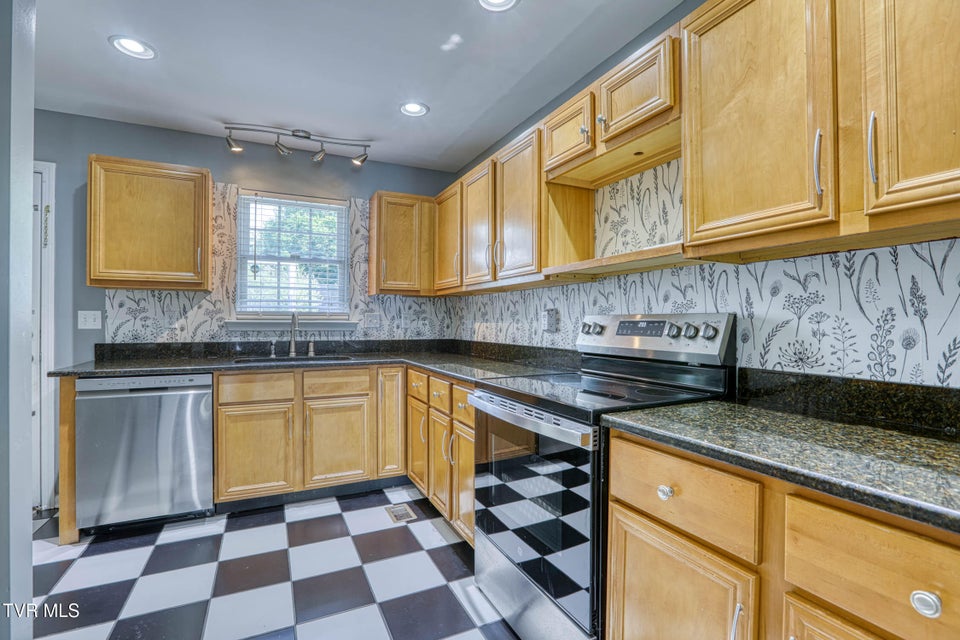 Photo #37: 2216 Sherwood Road