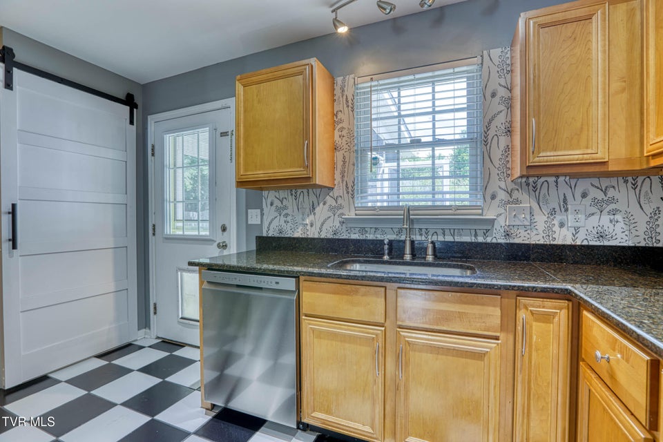 Photo #38: 2216 Sherwood Road