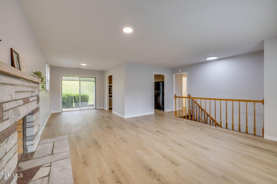 Photo #8: 844 Fain Avenue