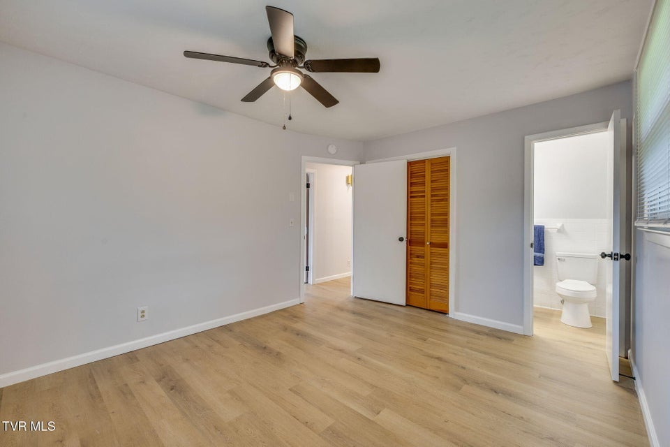 Photo #18: 844 Fain Avenue