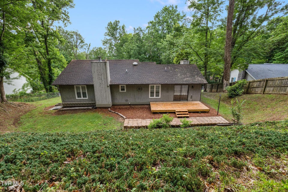 Photo #13: 707 Lazywood Drive