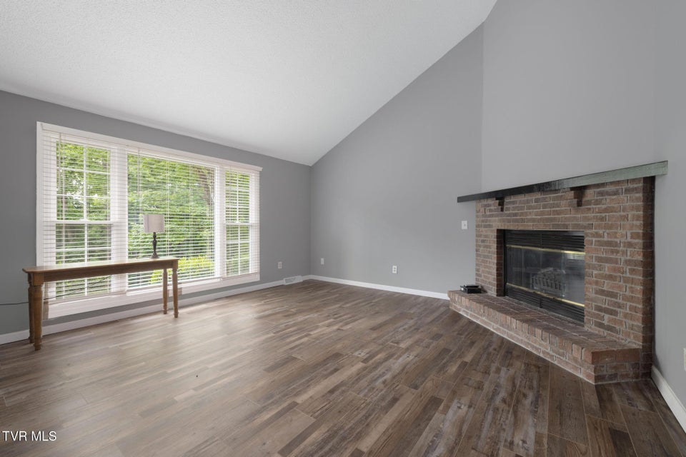 Photo #16: 707 Lazywood Drive