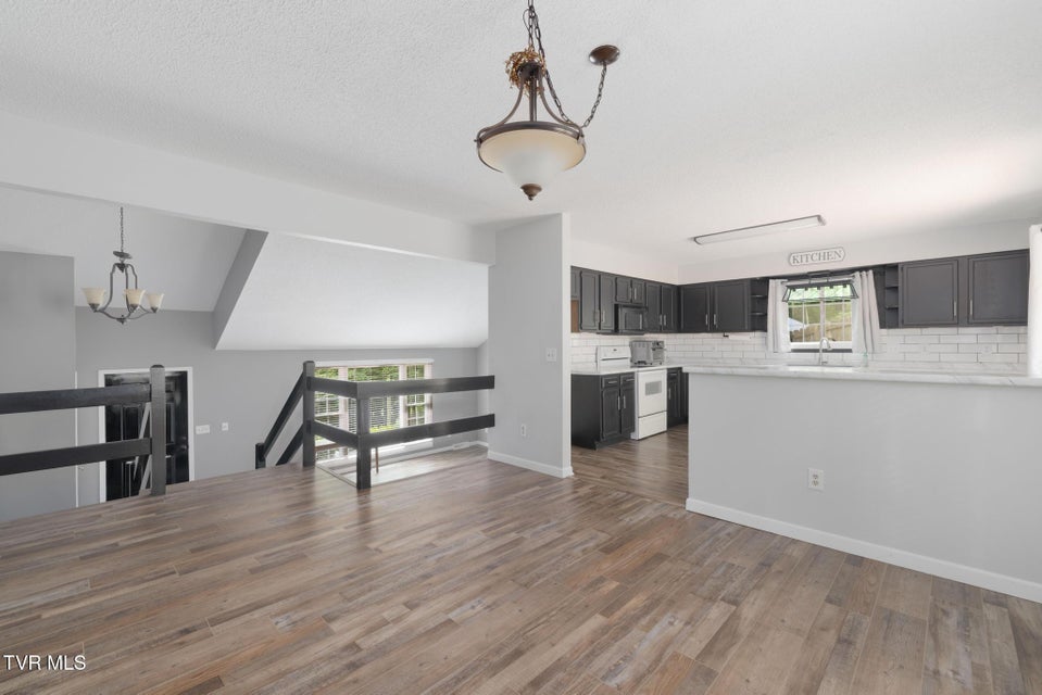 Photo #21: 707 Lazywood Drive