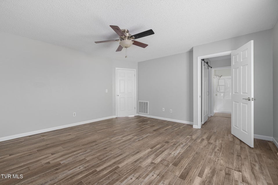 Photo #34: 707 Lazywood Drive