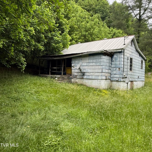 Photo #3: 1553 Sugar Pine Lane