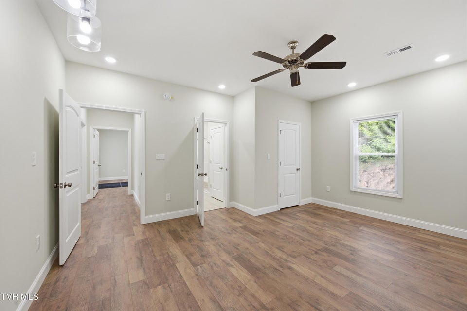 Photo #18: 22125 Driftwood Lane