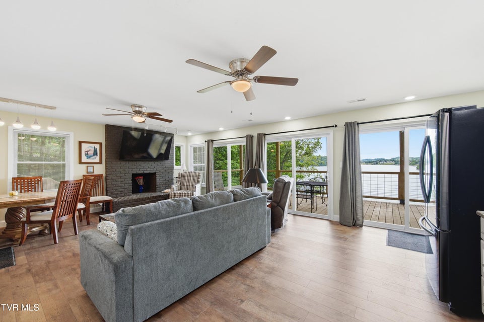 Photo #8: 22125 Driftwood Lane