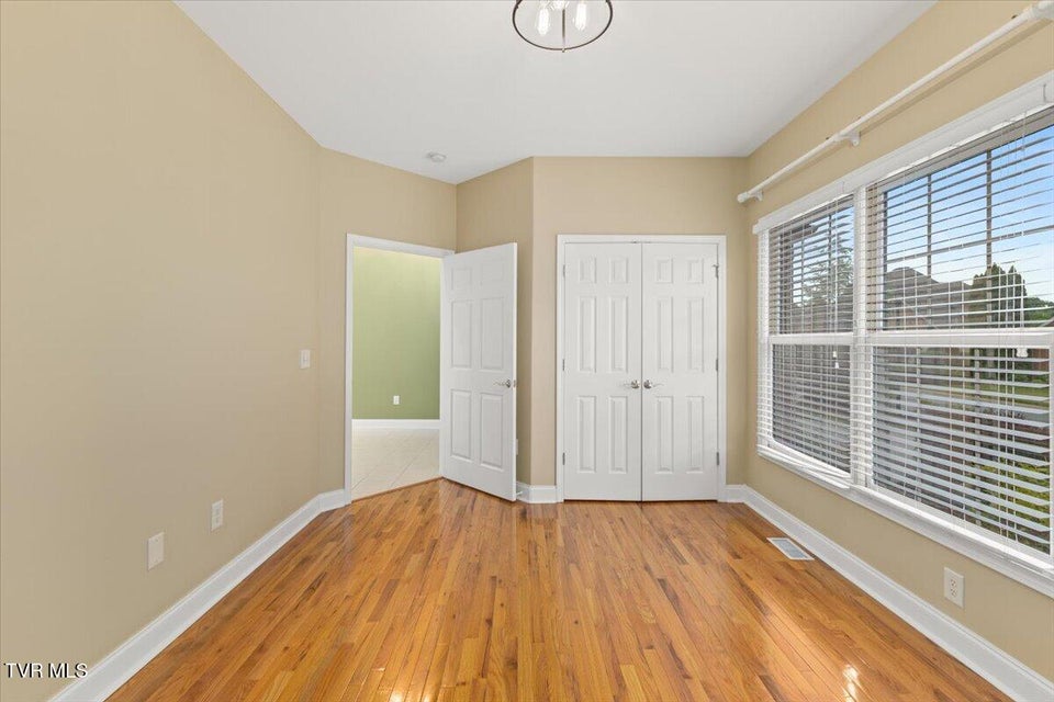 Photo #9: 1128 Waterbrooke Lane