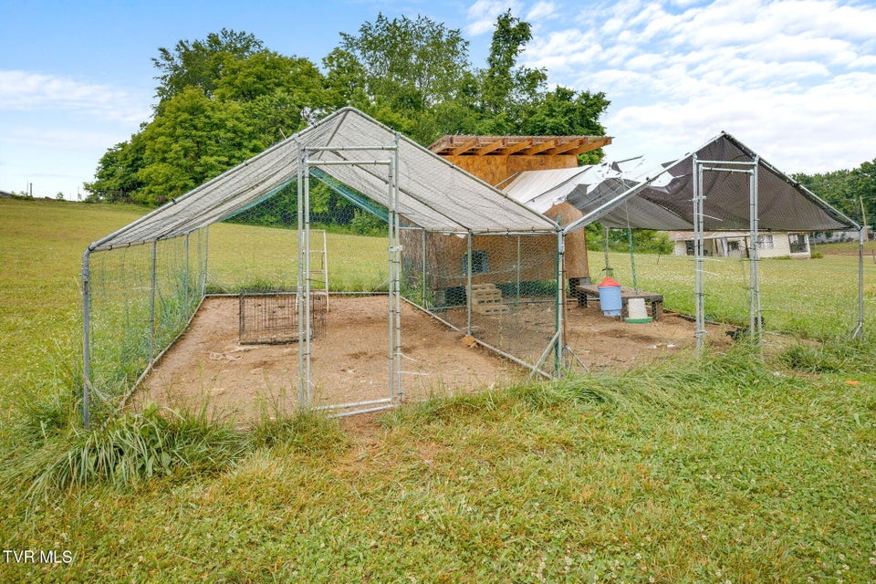 Photo #33: 104 Pond Springs Road