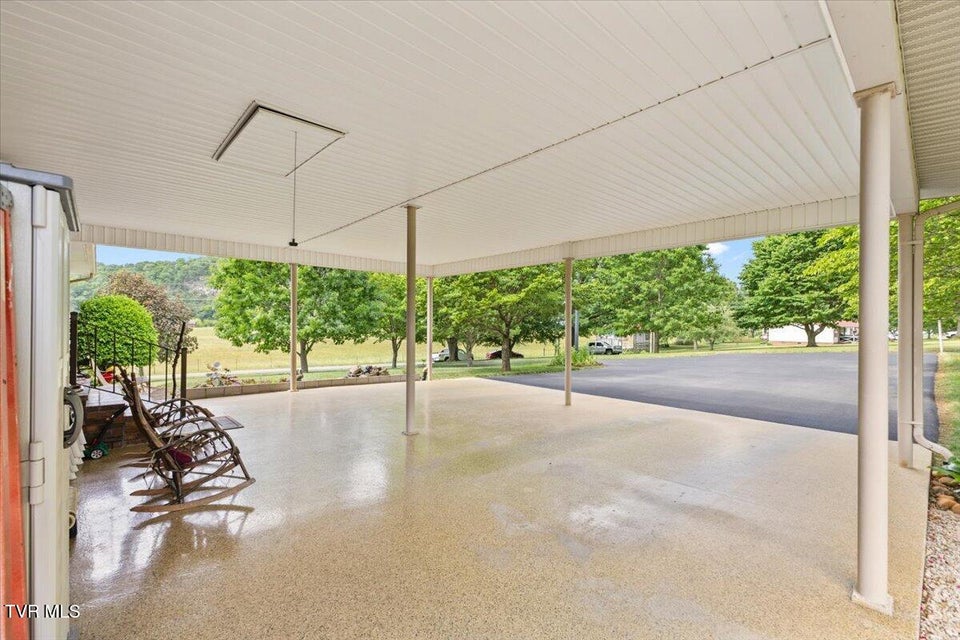 Photo #5: 120 Maple Lane