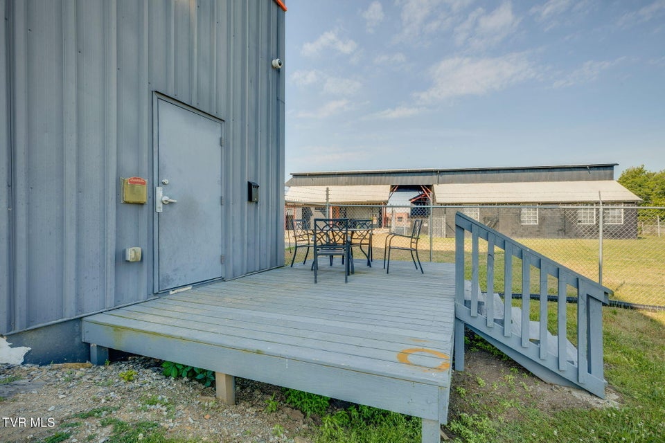 Photo #18: 718 Walnut Street