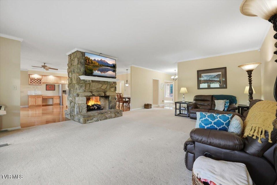 Photo #33: 165 Fairway Drive