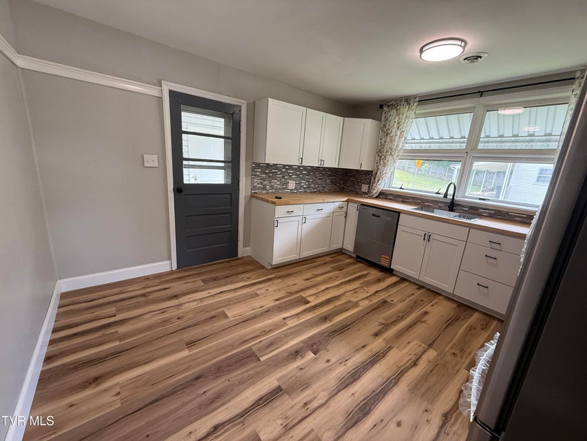 Photo #5: 2358 Anderson Street
