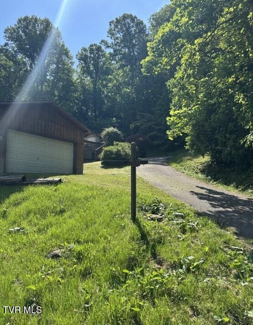 Photo #31: 8126 River Road