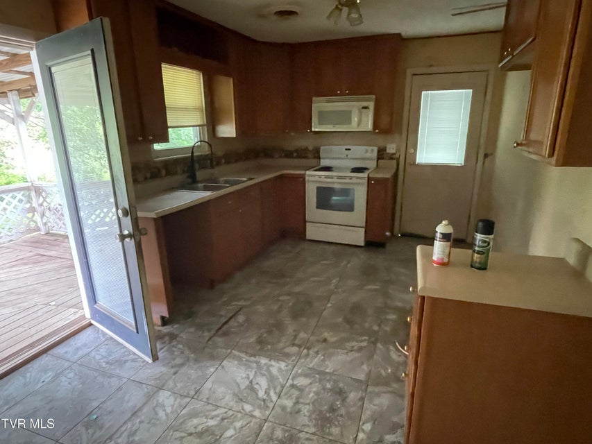 Photo #12: 1824 Pembrook Drive