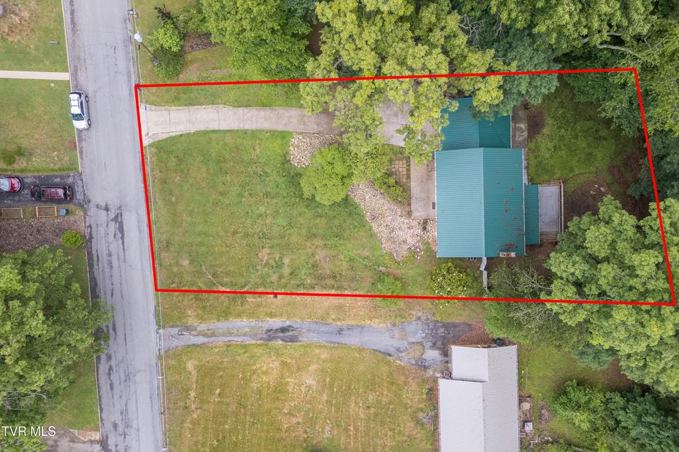 Photo #4: 1404 Brentwood Drive