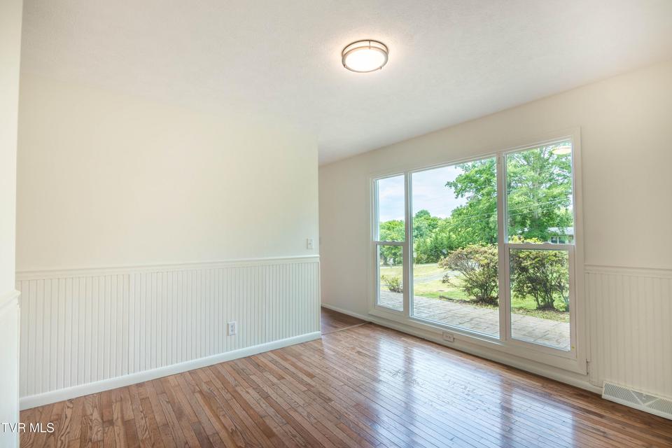 Photo #7: 1404 Brentwood Drive