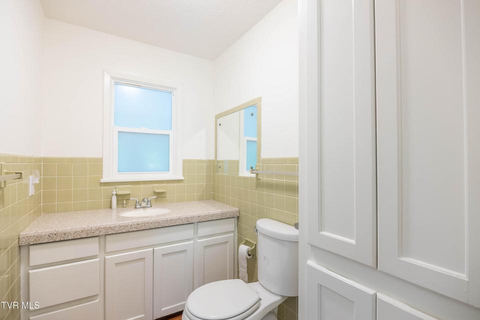 Photo #12: 1404 Brentwood Drive