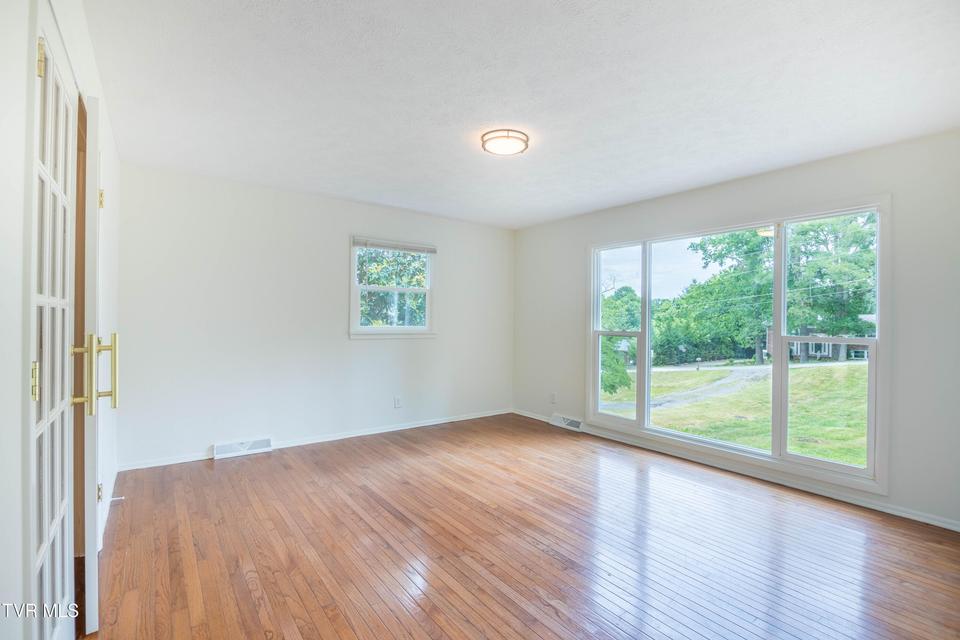 Photo #13: 1404 Brentwood Drive