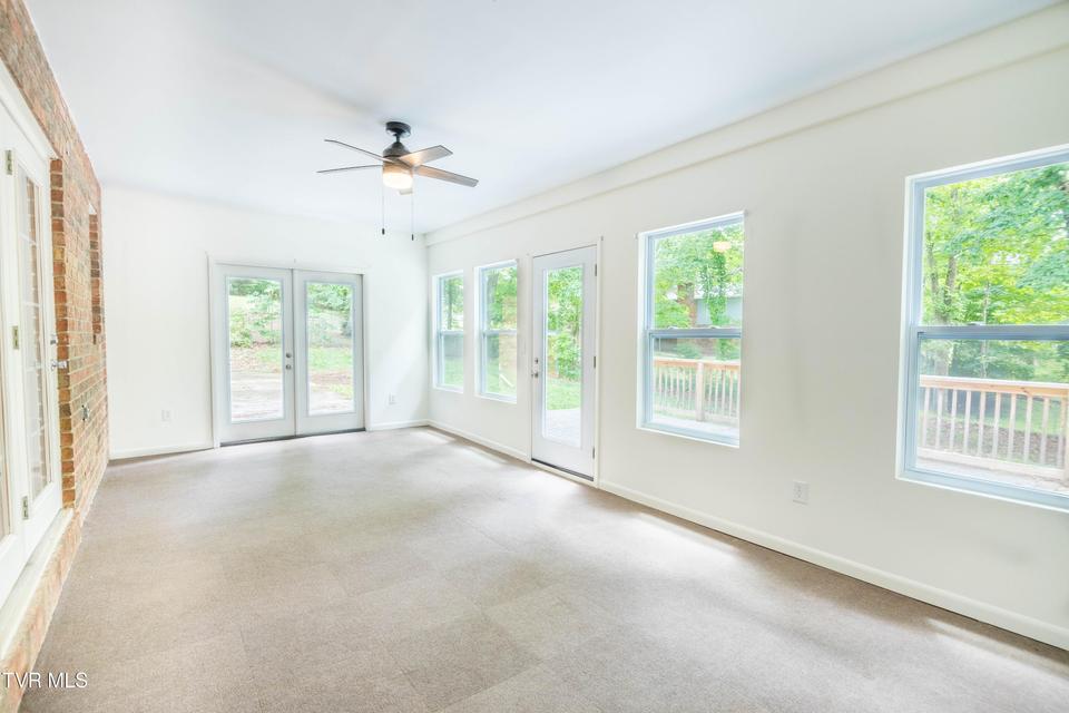 Photo #18: 1404 Brentwood Drive