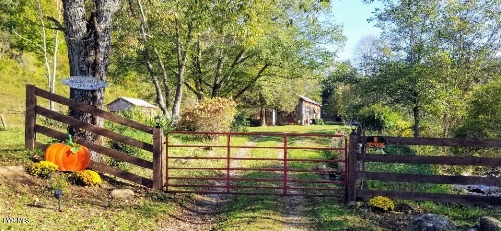 Photo #38: 451 Heaton Creek Road