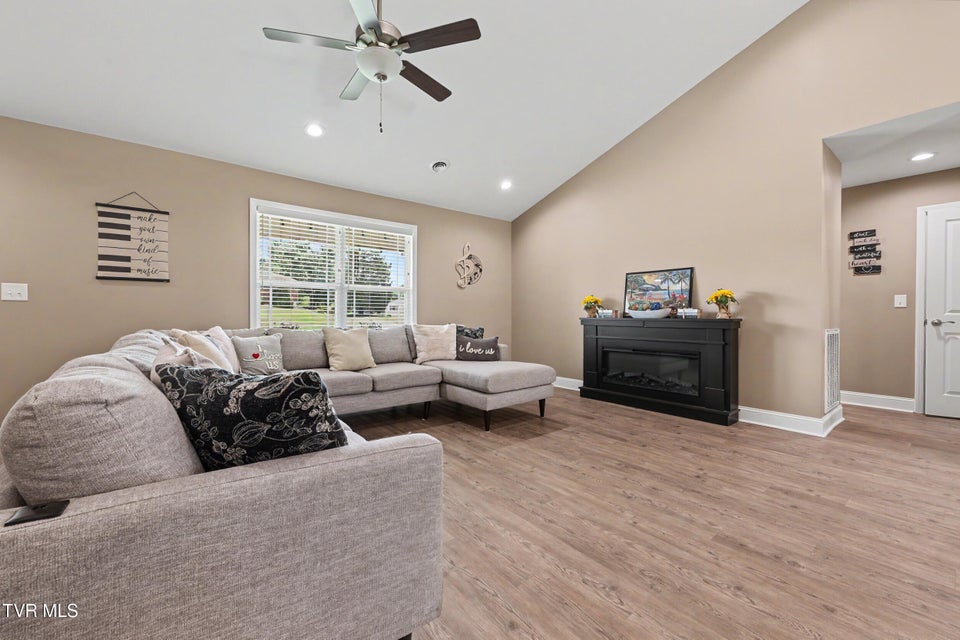 Photo #7: 919 Martingale Drive